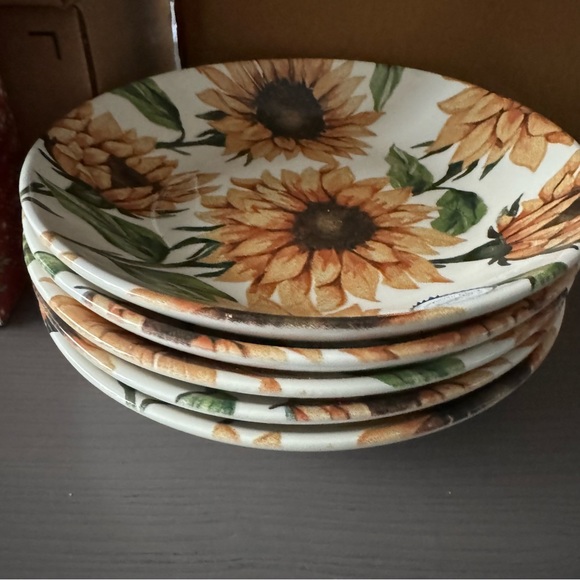 Sunflower Plates Made in Portugal set of 5 - Picture 2 of 5